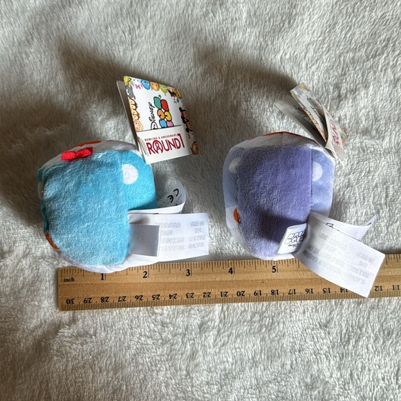 Disney Donald and Daisy Tsum Tsum Plush - Picture 4 of 6